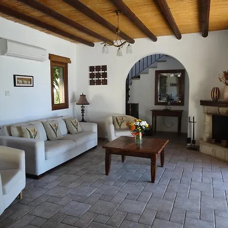 Adonia - Tj Vilă Paphos